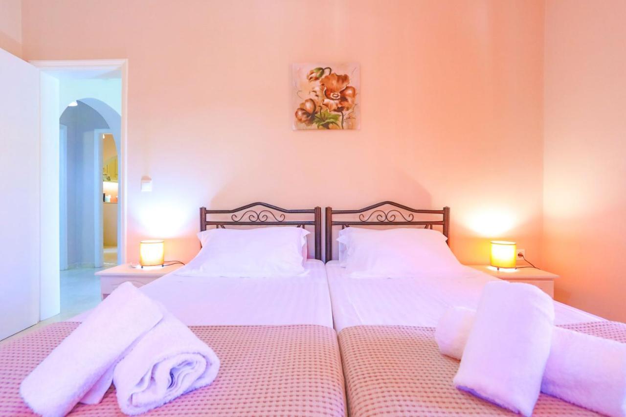 Villa Valentina Peritheia Екстериор снимка